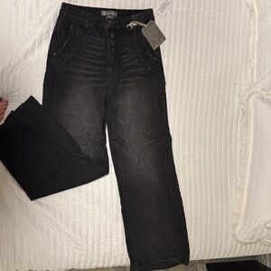 Democracy Luxe Touch Skyrise Jeans in Black